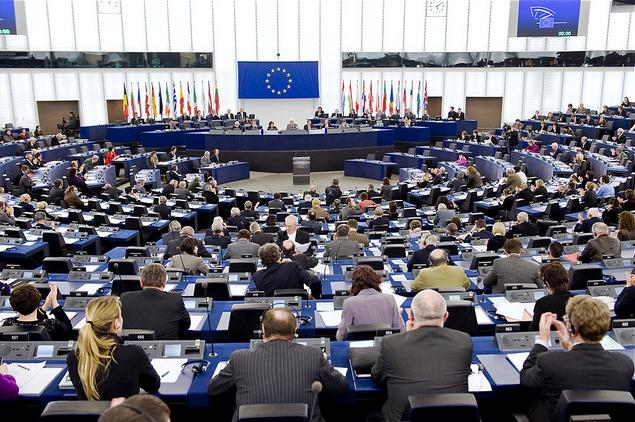 ¿Cuántos escaños tiene cada país en el Parlamento Europeo?