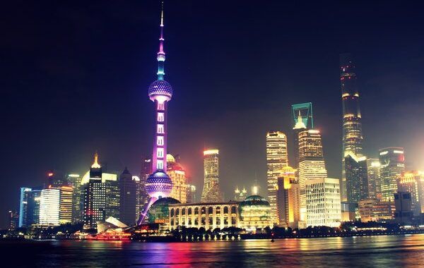 Skyline nocturno de Shangai (China)