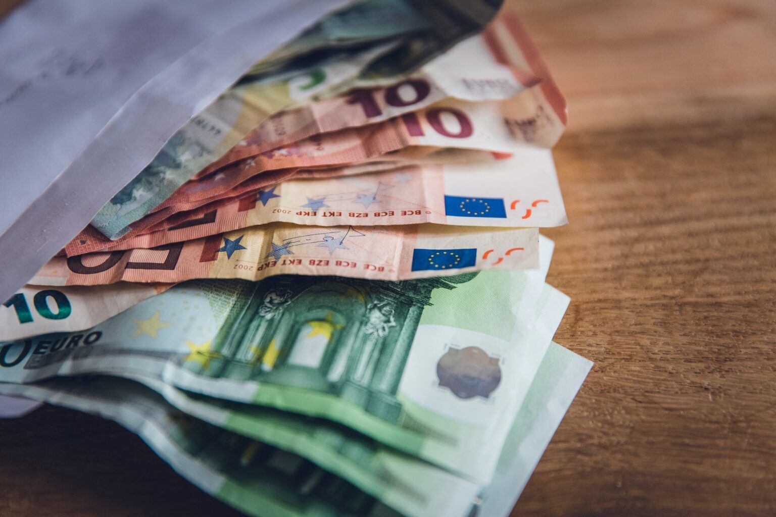  Cu les Son Los Sectores Mejor Pagados De La UE CDE Almer a Centro
