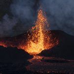 vista de la lava de un volcán