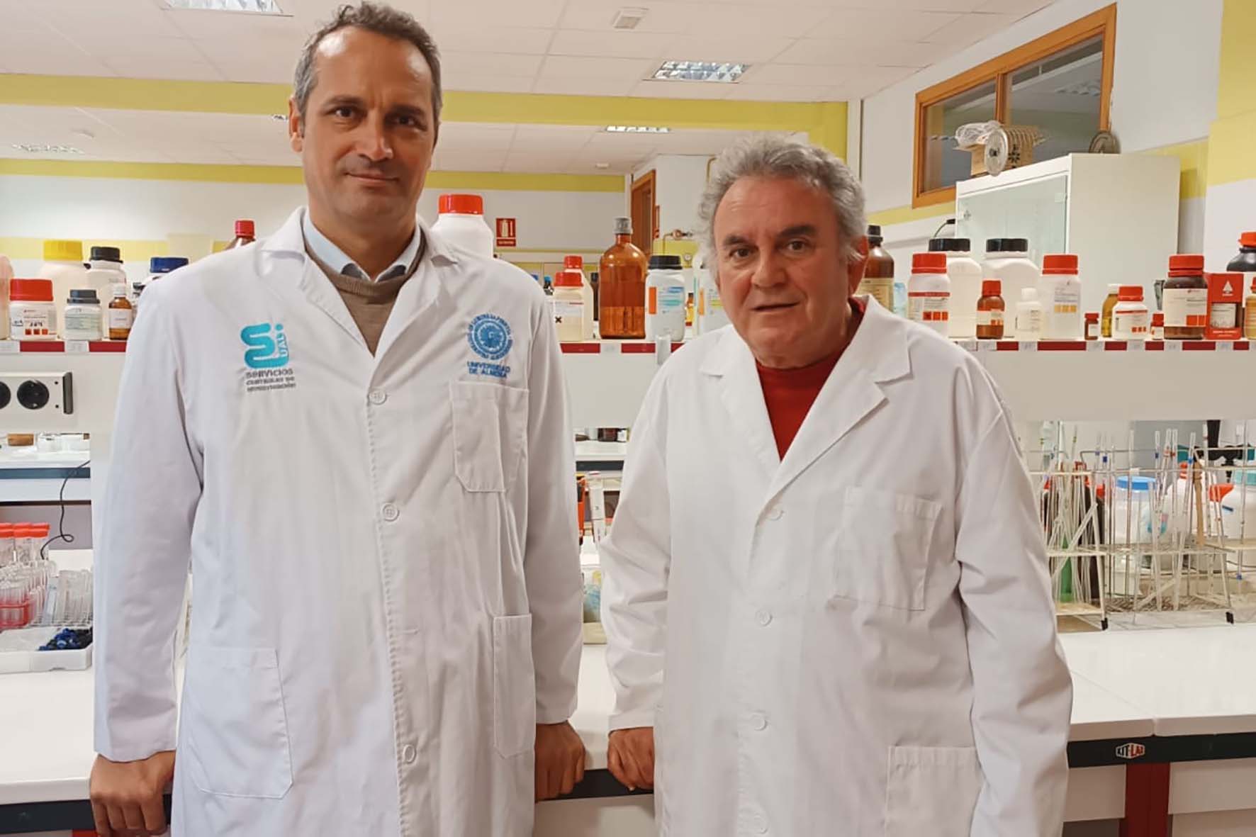 investigadores de la Universidad de Almería: José Luis Guil y Francisco Manzano