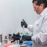 imagen de científica y química