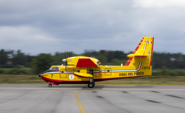 avión contra incendios